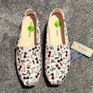 TOMS Women's Flamingo and Cactus Print Flats